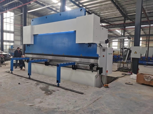 600tn/4600 CNC Abkant Y1,Y2,X R+motorlu yönlendirme tablası