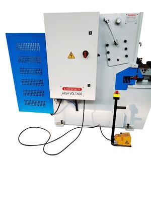 QC12K-8x3200 Metal Hidrolik Cnc Giyotin Makas 3200mm Mekanik