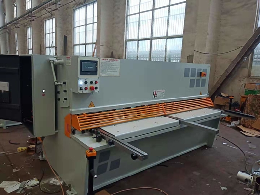 Otomatik CNC Hidrolik Kesme Makinesi Hafif Çelik Metal